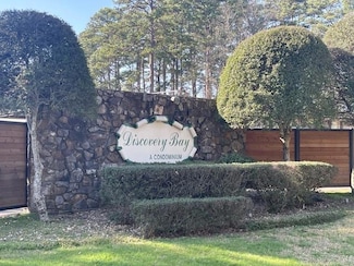 100 Discovery Bay Ln, Hot Springs, AR 71913