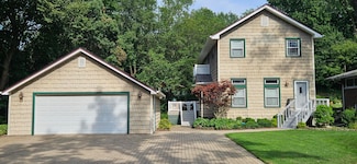 1071 N Warren St, Gary, IN 46403