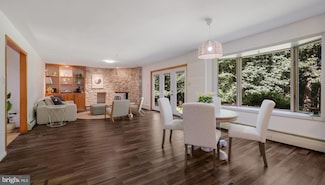 1140 Ferry Rd, Doylestown, PA 18901