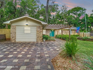 460 Lobelia Rd, Saint Augustine, FL 32086