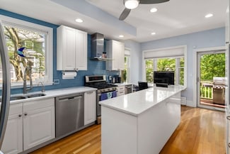 267 School St, Watertown, MA 02472