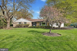 4117 Hain Dr, Lafayette Hill, PA 19444