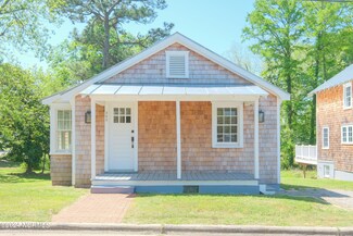 303 W Gale St, Edenton, NC 27932