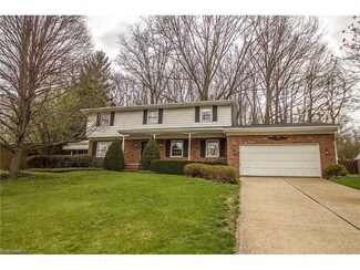 355 Marian Lake Blvd, Cuyahoga Falls, OH 44223