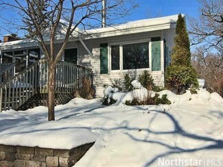 87 87 Birch St, Mahtomedi, MN 55115