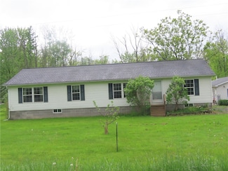 1098 Birdsey Rd, Waterloo, NY 13165
