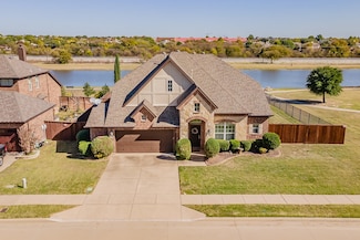 8100 Laurel Oak Dr, Fort Worth, TX 76131