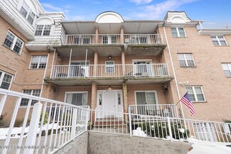 85 Elmwood Park Dr Unit 60, Staten Island, NY 10314