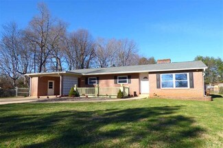 2550 15th Ave SW, Hickory, NC 28602