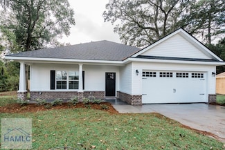 109 Mangrove Ct, Jesup, GA 31545
