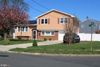 437 S Arthur Dr, Beverly, NJ 08010