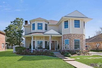 3521 Lake Arrowhead Dr, Harvey, LA 70058