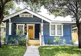 515 W Agarita Ave, San Antonio, TX 78212