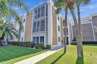 2990 NE 16th Ave Unit 201, Oakland Park, FL 33334