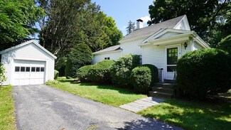 4 Auburn St, Framingham, MA 01701