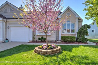 7 Birmingham Ln, Monroe Township, NJ 08831