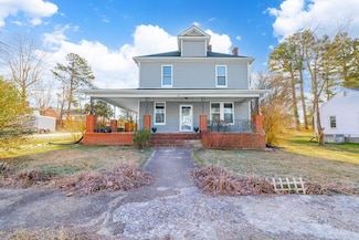 1529 11th St, Victoria, VA 23974