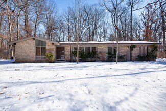 1363 Kenilwood Ct, Riverwoods, IL 60015