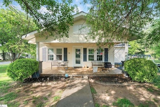 16 Collins Ave, Inman, SC 29349