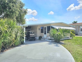 25 Pedro Ct Unit 136, Fort Myers, FL 33908