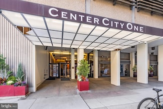 1326 42 Spruce St Unit 1701, Philadelphia, PA 19107