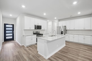 201 Greenbriar Dr, McKinney, TX 75071
