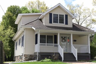 92 Quinapoxet Ln, Worcester, MA 01606