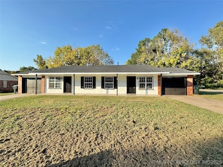 802 W 23rd Place N Unit A&B, Claremore, OK 74017