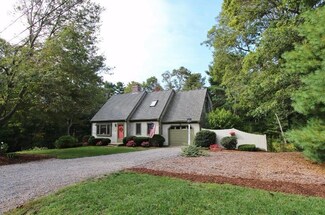 51 Black Oak Rd, Marstons Mills, MA 02648