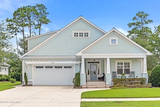 1014 Softwind Way, Southport, NC 28461