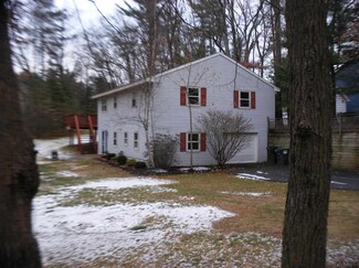 401 Ridgehill Rd, Schenectady, NY 12303
