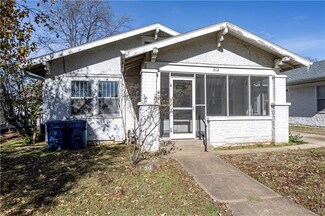 212 W New St, Coffeyville, KS 67337