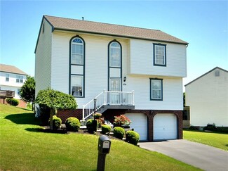 109 Stratford Ct, New Stanton, PA 15672