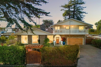 320 Cliff Dr, Aptos, CA 95003