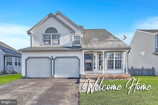 13 Dryden Dr, Burlington, NJ 08016