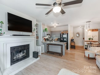 3308 Selwyn Farms Ln Unit 2, Charlotte, NC 28209