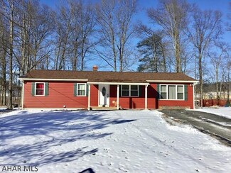 51 Catherine Ave, Beech Creek, PA 16822