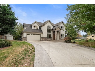 9427 NE River Point Cir, Portland, OR 97211