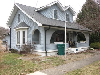 402 N Main St, Carthage, IN 46115