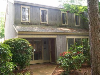 67 Eastbrooke St, Jackson, MS 39216