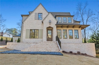 375 Chattahoochee St, Roswell, GA 30075