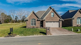 201 Zion Cove Ln, Englewood, TN 37329
