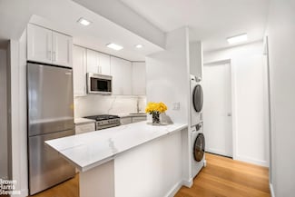 340 E 80th St Unit 12A, New York, NY 10075