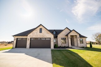 2004 N Riva Ridge Ct, Springfield, MO 65802