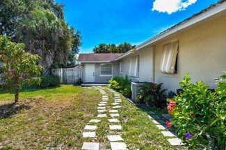 8642 Sunset Dr, Palm Beach Gardens, FL 33410