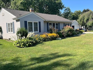 32 E 29th St, Holland, MI 49423