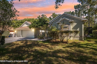 10 S Boxleaf Ct, Homosassa, FL 34446