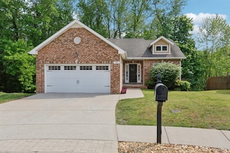 320 David Dr, Clarksville, TN 37040