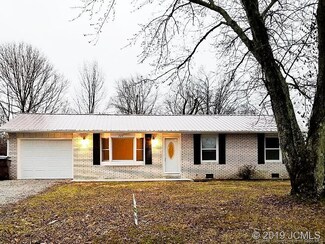 304 Hickory Dr, Hanover, IN 47243