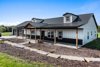 8430 Southfork Ln, New Bloomfield, MO 65063